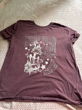 Maurices Burgundy Graphic Short Sleeve Tee